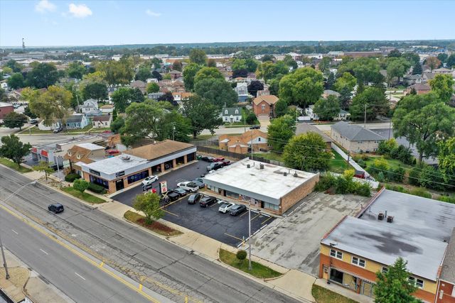 9732 SOUTHWEST Highway, Oak Lawn, IL 60453