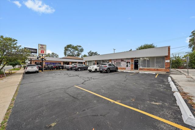 9732 SOUTHWEST Highway, Oak Lawn, IL 60453