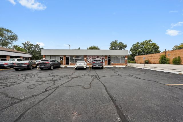 9732 SOUTHWEST Highway, Oak Lawn, IL 60453