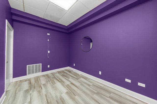 9732 SOUTHWEST Highway, Oak Lawn, IL 60453