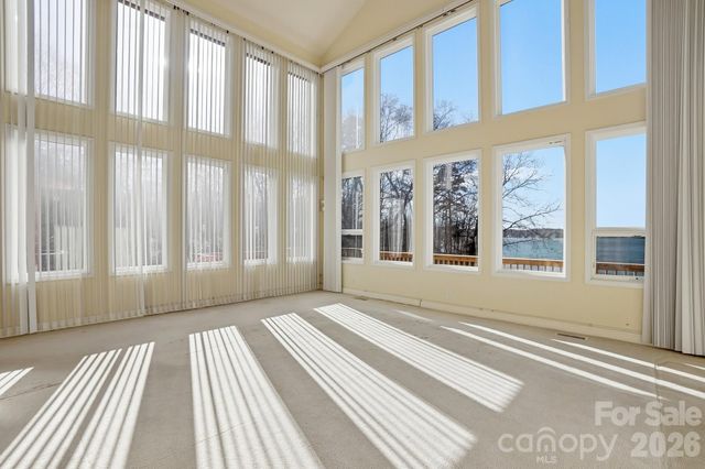 18409 Saint Charles Lane, Charlotte, NC 28278