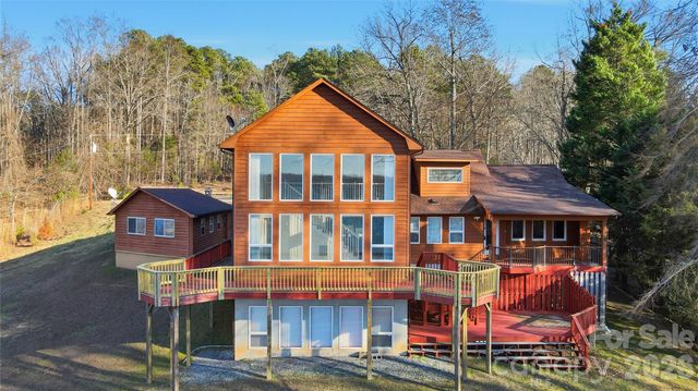 18409 Saint Charles Lane, Charlotte, NC 28278