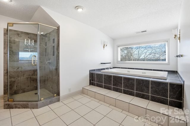 18409 Saint Charles Lane, Charlotte, NC 28278