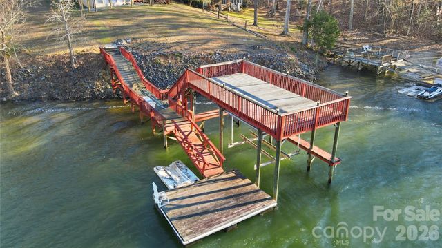 18409 Saint Charles Lane, Charlotte, NC 28278