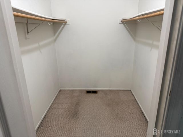 358 Hadleigh Lane, North Brunswick, NJ 08902