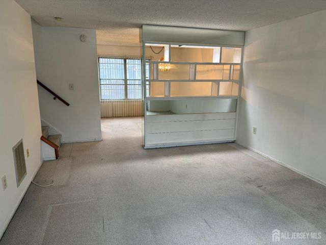 358 Hadleigh Lane, North Brunswick, NJ 08902