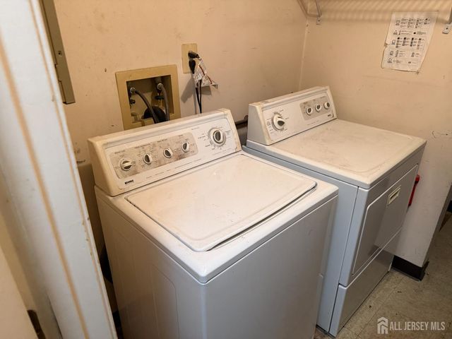 358 Hadleigh Lane, North Brunswick, NJ 08902