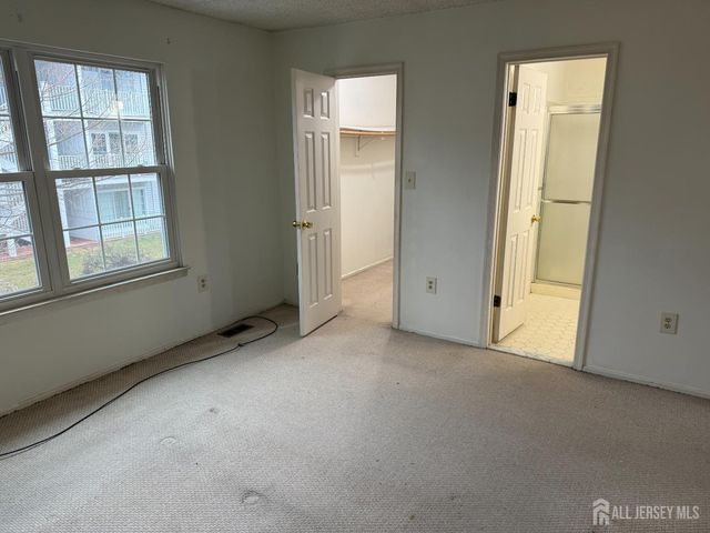 358 Hadleigh Lane, North Brunswick, NJ 08902