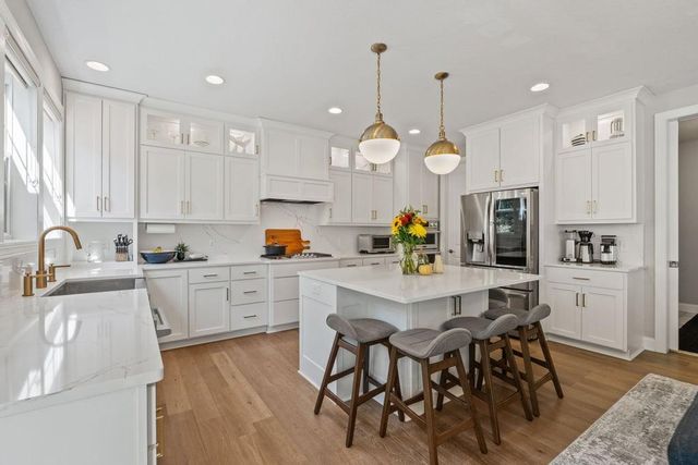 4386 Arbor Drive, Woodbury, MN 55129