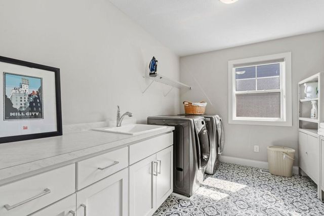 4386 Arbor Drive, Woodbury, MN 55129