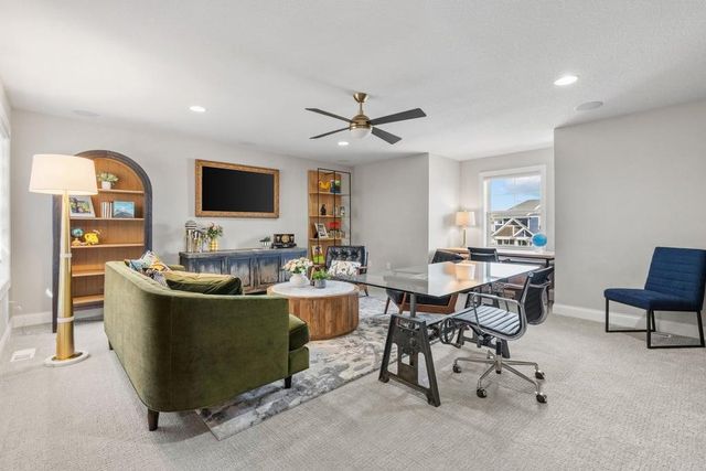 4386 Arbor Drive, Woodbury, MN 55129