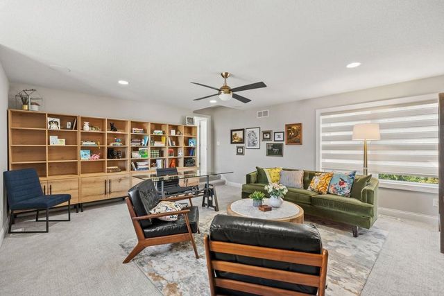 4386 Arbor Drive, Woodbury, MN 55129
