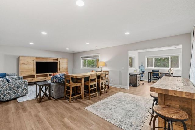 4386 Arbor Drive, Woodbury, MN 55129