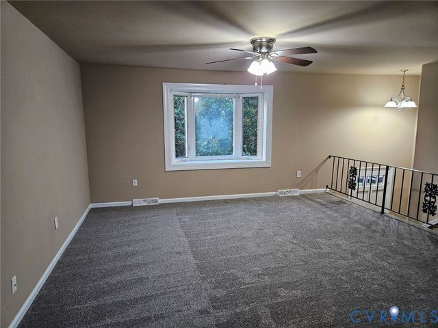 1211 Clifton Dr, Colonial Heights, VA 23834