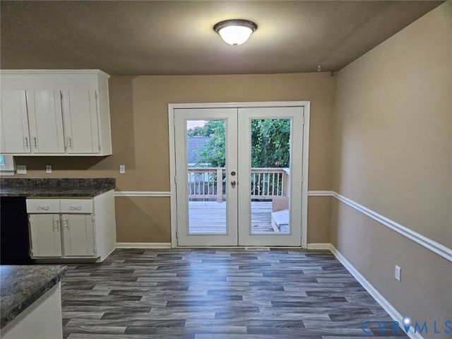 1211 Clifton Dr, Colonial Heights, VA 23834