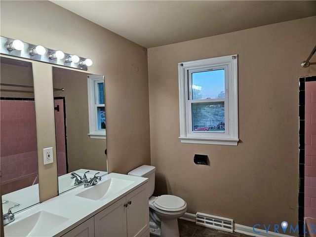 1211 Clifton Dr, Colonial Heights, VA 23834