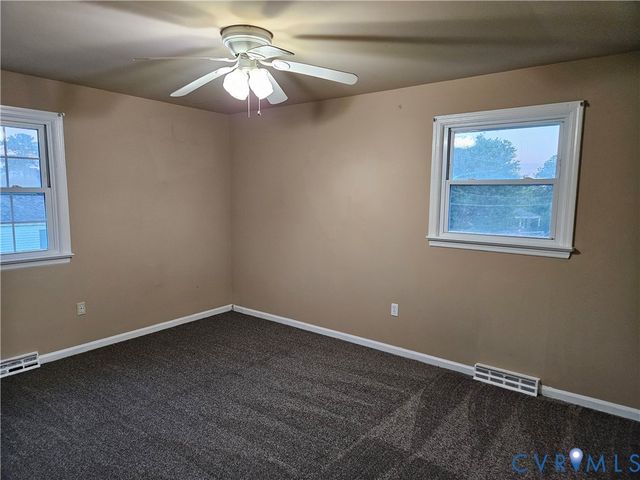 1211 Clifton Dr, Colonial Heights, VA 23834