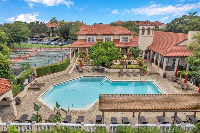 2400 FEATHER SOUND DRIVE 216, Clearwater, FL 33762