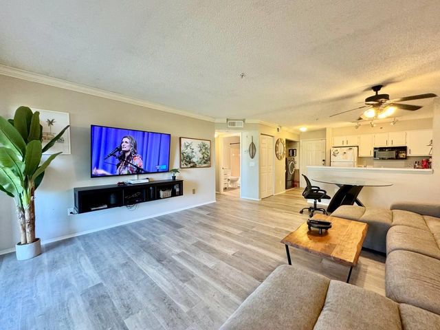 2400 FEATHER SOUND DRIVE 216, Clearwater, FL 33762