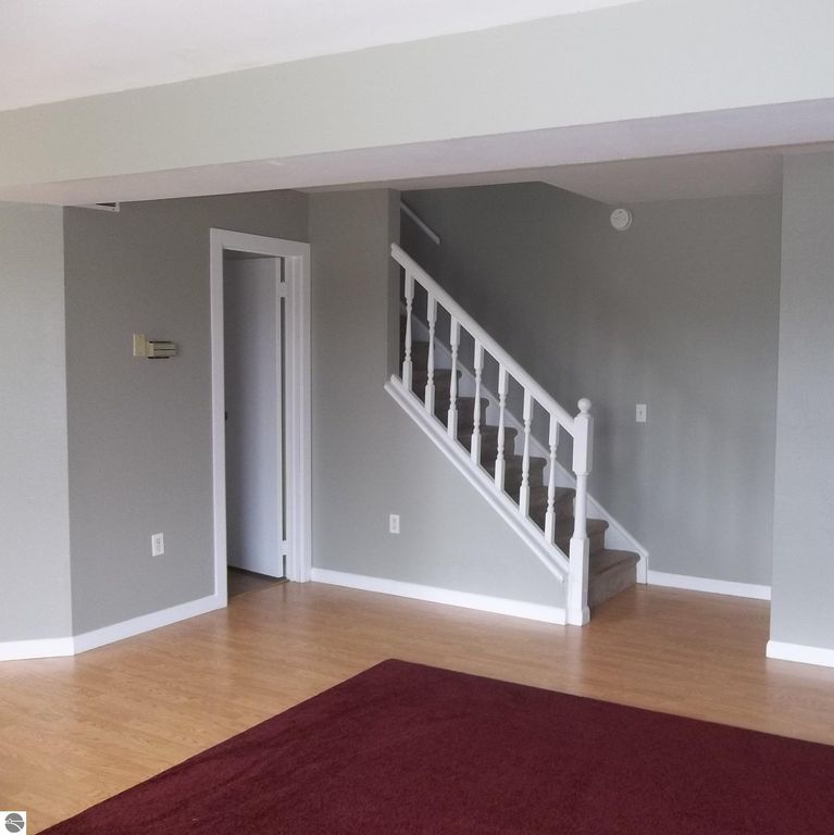 Image 4 of property listing at 1825 A8 S Crawford Road # A8, Mt Pleasant, MI 48858