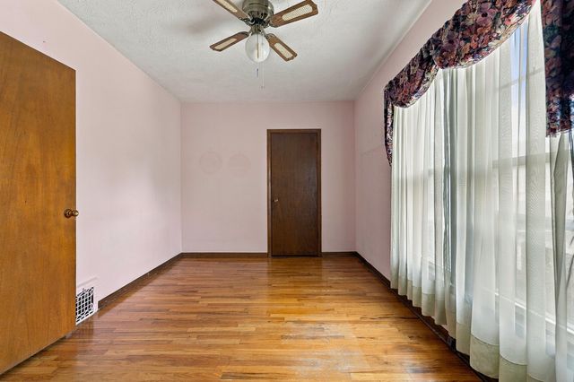921 25th Street, Moline, IL 61265