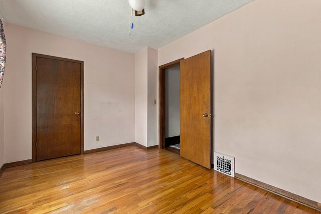 921 25th Street, Moline, IL 61265