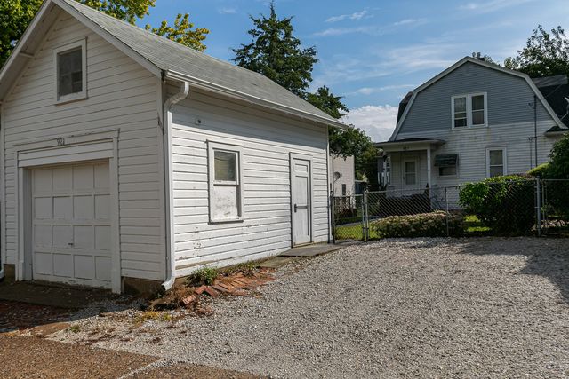 921 25th Street, Moline, IL 61265