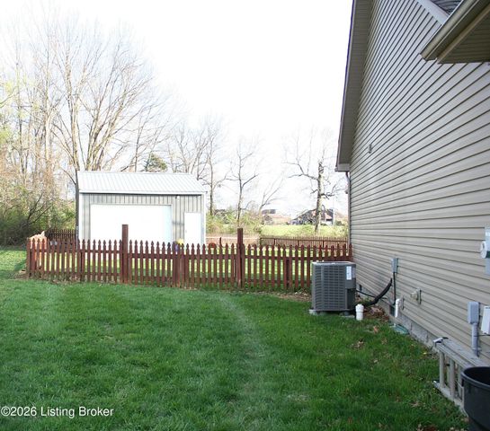 146 Garnette Ct, Mt Washington, KY 40047