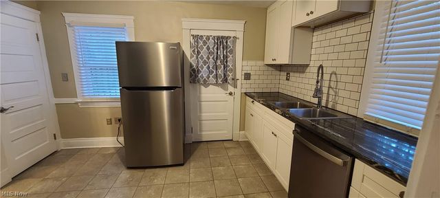 4208 John Court, Cleveland, OH 44113