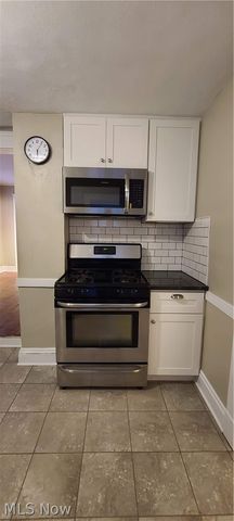 4208 John Court, Cleveland, OH 44113