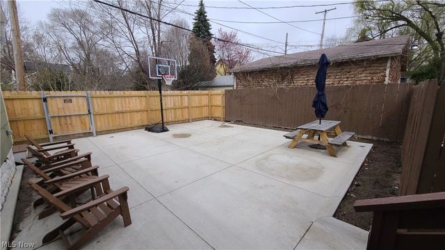 4208 John Court, Cleveland, OH 44113