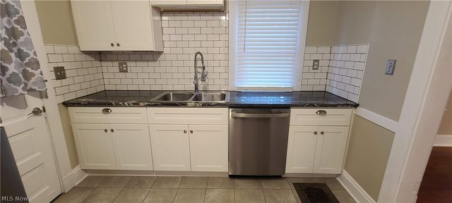 4208 John Court, Cleveland, OH 44113