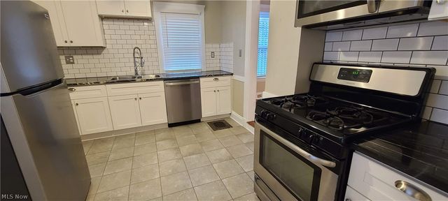 4208 John Court, Cleveland, OH 44113