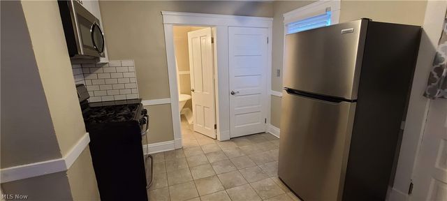 4208 John Court, Cleveland, OH 44113