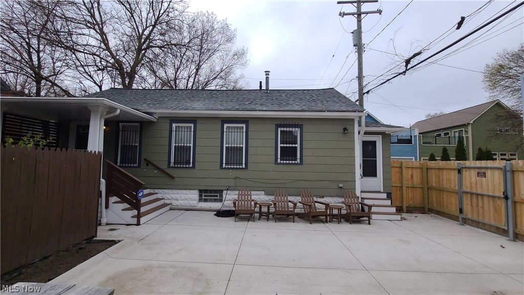 4208 John Court, Cleveland, OH 44113