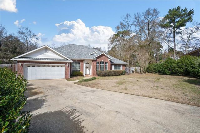 10164 Waterford Way, Mobile, AL 36695