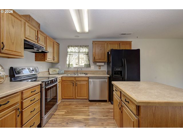 2001 Sw 6TH St, Battle Ground, WA 98604