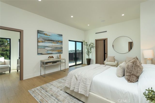 6438 Georgius, Los Angeles, CA 90068