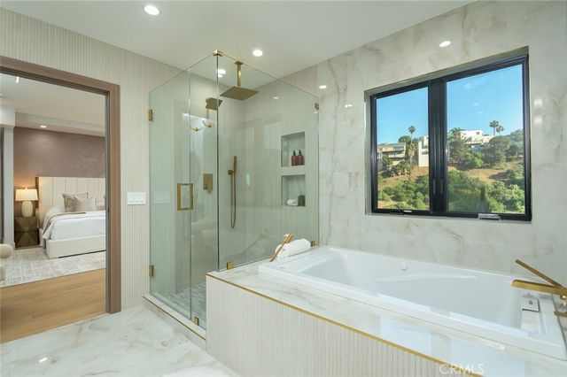 6438 Georgius, Los Angeles, CA 90068