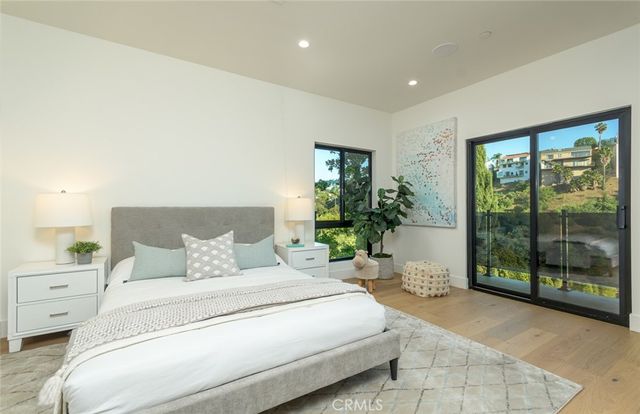 6438 Georgius, Los Angeles, CA 90068
