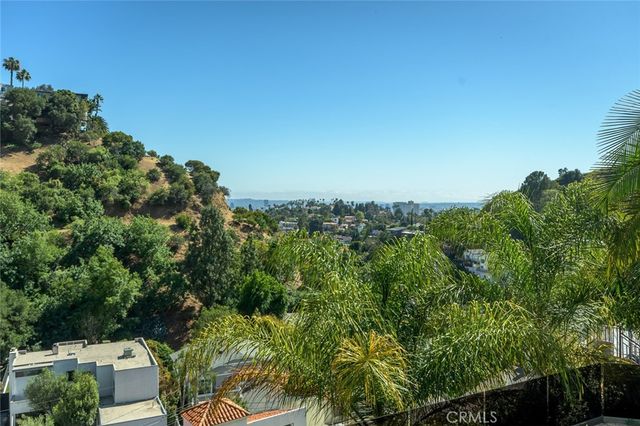 6438 Georgius, Los Angeles, CA 90068