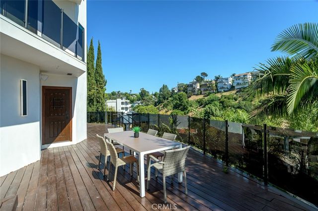 6438 Georgius, Los Angeles, CA 90068