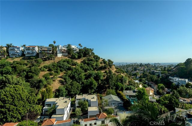 6438 Georgius, Los Angeles, CA 90068