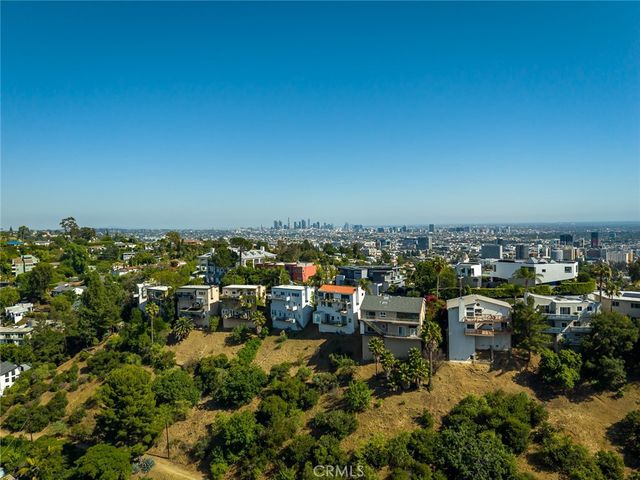 6438 Georgius, Los Angeles, CA 90068