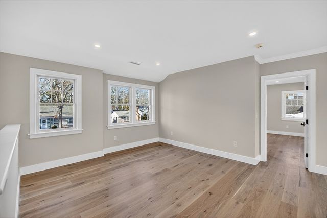 146 Scudder Rd, Barnstable, MA 02655