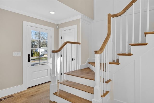 146 Scudder Rd, Barnstable, MA 02655