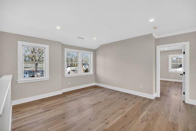 146 Scudder Rd, Barnstable, MA 02655