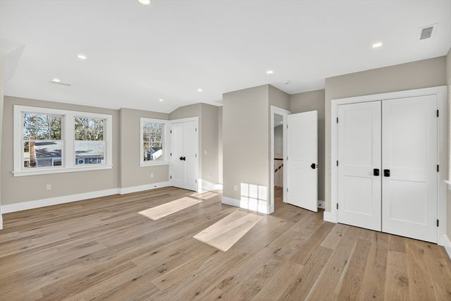 146 Scudder Rd, Barnstable, MA 02655