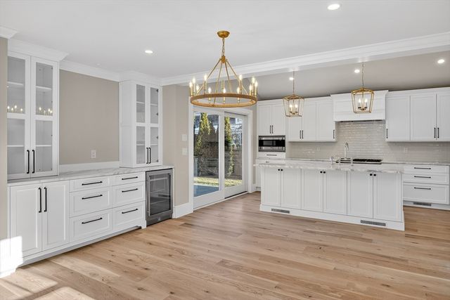 146 Scudder Rd, Barnstable, MA 02655