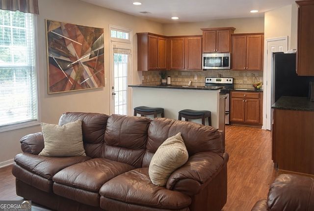 5570 Chatham Circle NW, Norcross, GA 30071